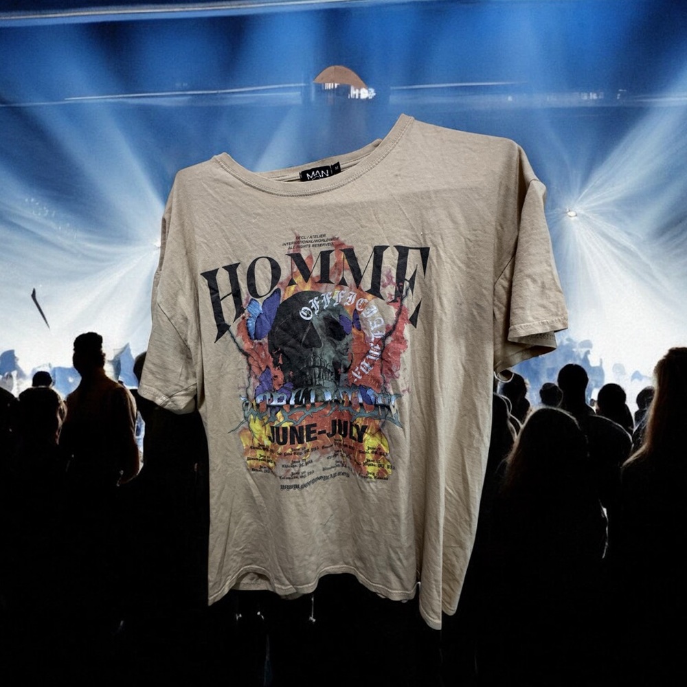 BoohooMAN home June- July rare brown skull Graphic T-Shirt size medium